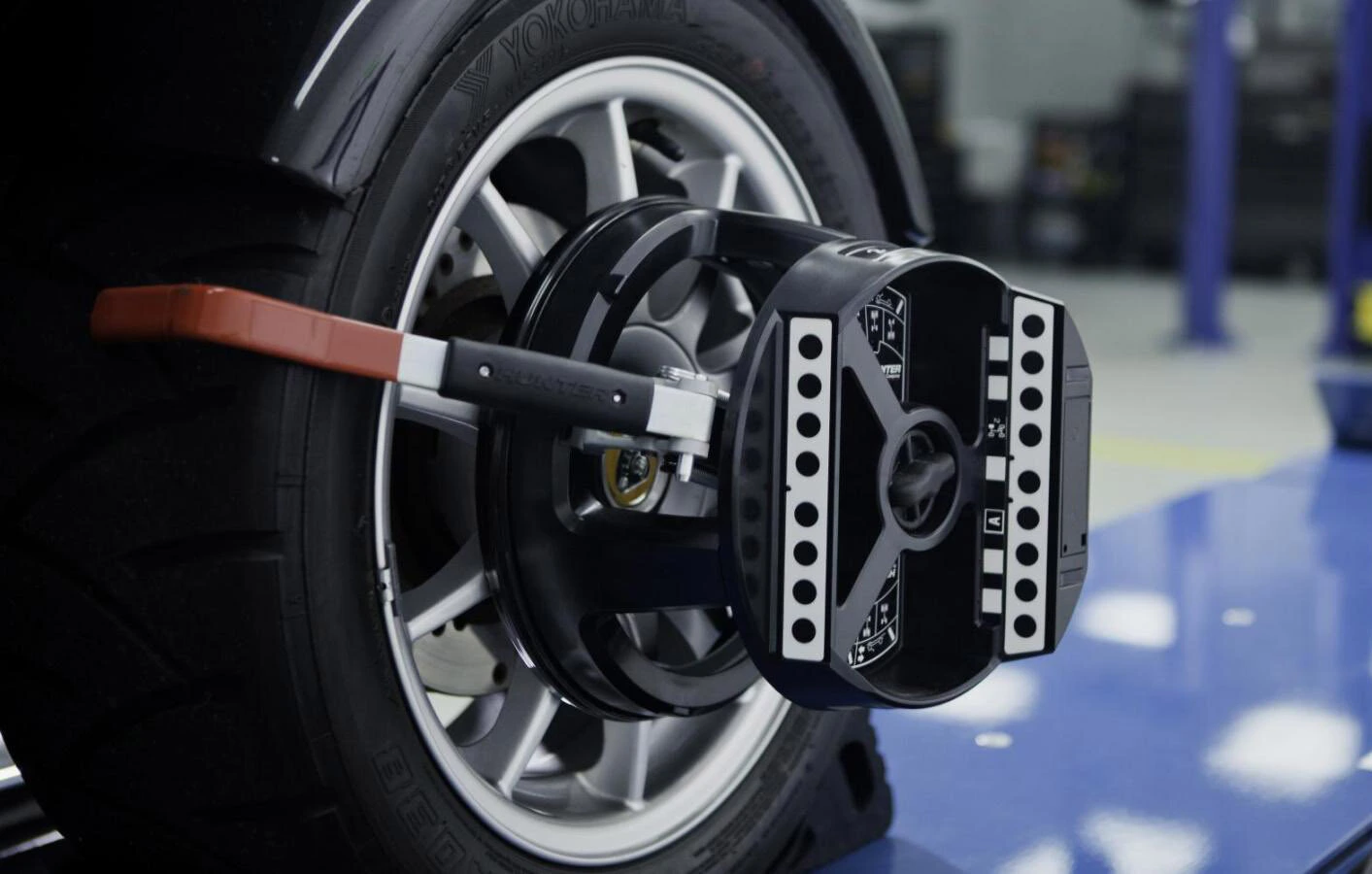 Wheel Alignment Service in Dubai | Momentum Tyres